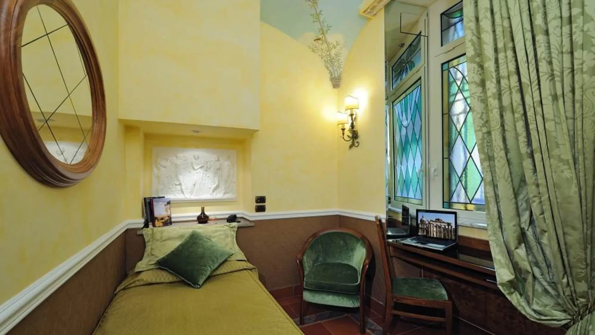 Hotel Farnese Rome